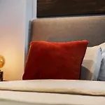 Edler Wohnraum Modernes Vorstadtstudio Mit Emma-bett, Garten & Kaffeevollautomat Appartement *