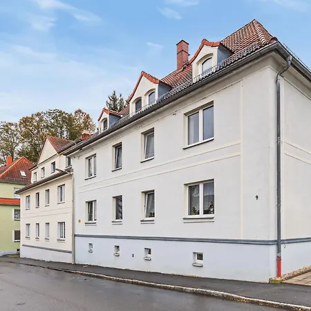 Edler Wohnraum Modernes Vorstadtstudio Mit Emma-bett, Garten & Kaffeevollautomat ツウィッカウ