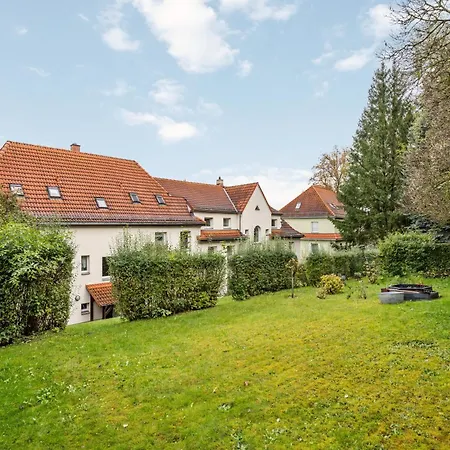 Apartment Edler Wohnraum Modernes Vorstadtstudio Mit Emma-bett, Garten & Kaffeevollautomat