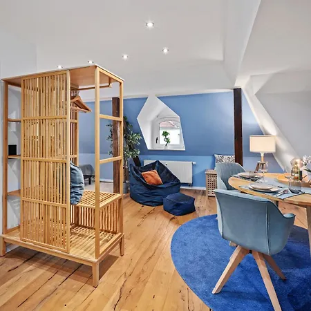 Edler Wohnraum Modernes Vorstadtstudio Mit Emma-bett, Garten & Kaffeevollautomat