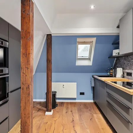 Apartment Edler Wohnraum Modernes Vorstadtstudio Mit Emma-bett, Garten & Kaffeevollautomat *