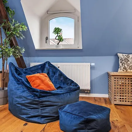 アパート Edler Wohnraum Modernes Vorstadtstudio Mit Emma-bett, Garten & Kaffeevollautomat ツウィッカウ