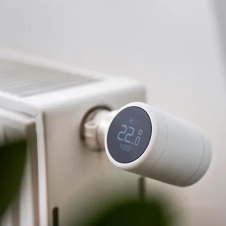 Edler Wohnraum Modernes Vorstadtstudio Mit Emma-bett, Garten & Kaffeevollautomat 츠비카우