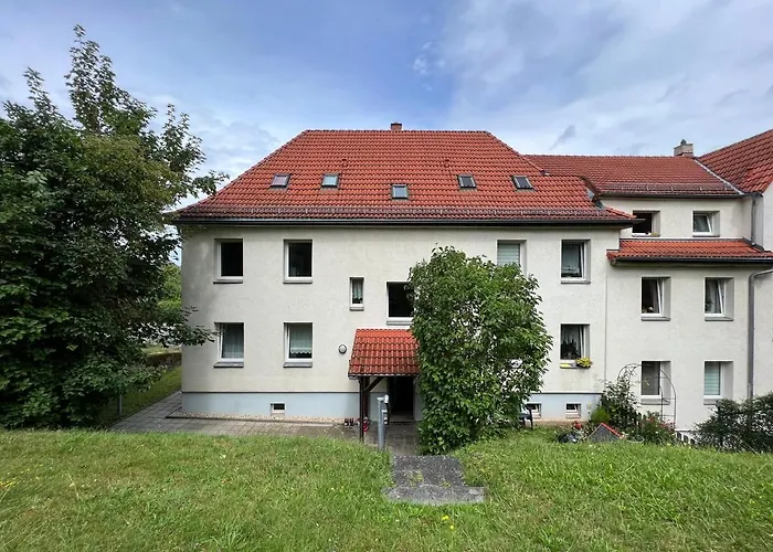 Edler Wohnraum Modernes Vorstadtstudio Mit Emma-bett, Garten & Kaffeevollautomat * Zwickau