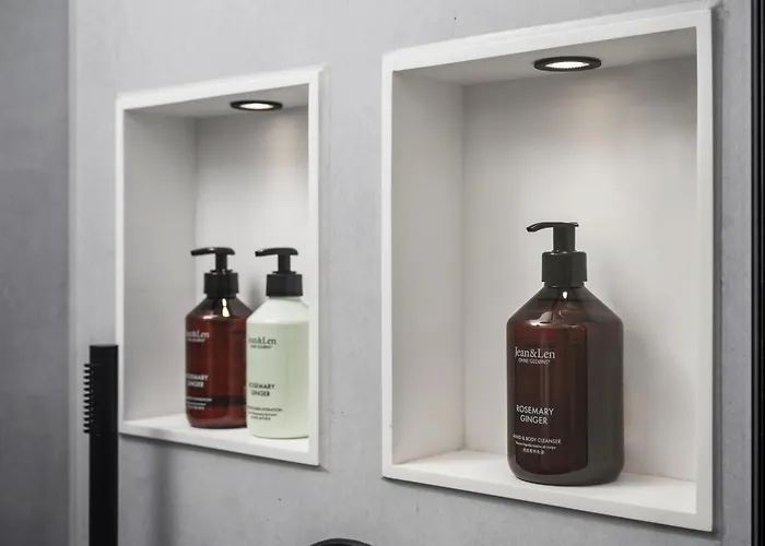 Edler Wohnraum Modernes Vorstadtstudio Mit Emma-bett, Garten & Kaffeevollautomat Apartment