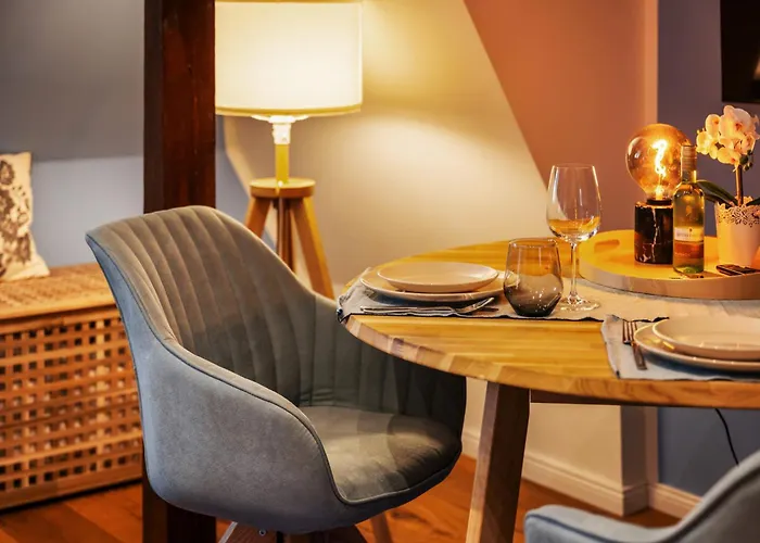 Apartment Edler Wohnraum Modernes Vorstadtstudio Mit Emma-bett, Garten & Kaffeevollautomat *