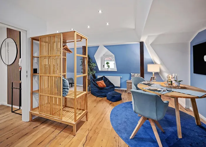 Edler Wohnraum Modernes Vorstadtstudio Mit Emma-bett, Garten & Kaffeevollautomat