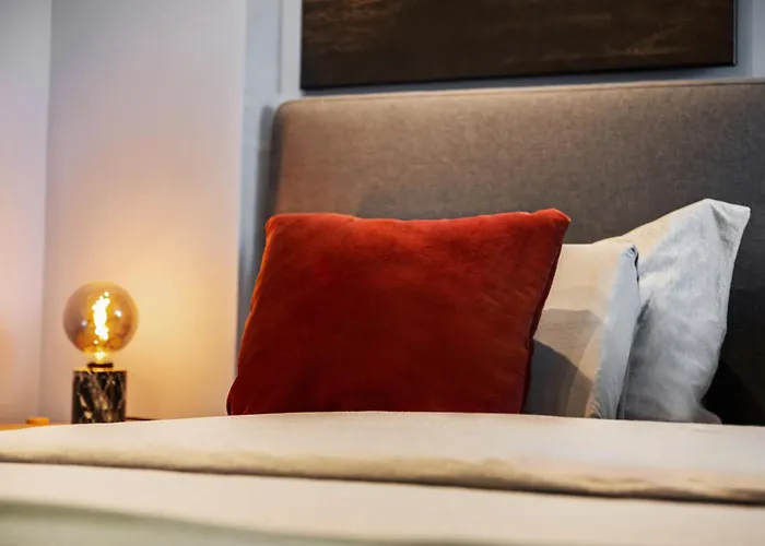 Edler Wohnraum Modernes Vorstadtstudio Mit Emma-bett, Garten & Kaffeevollautomat Apartment *