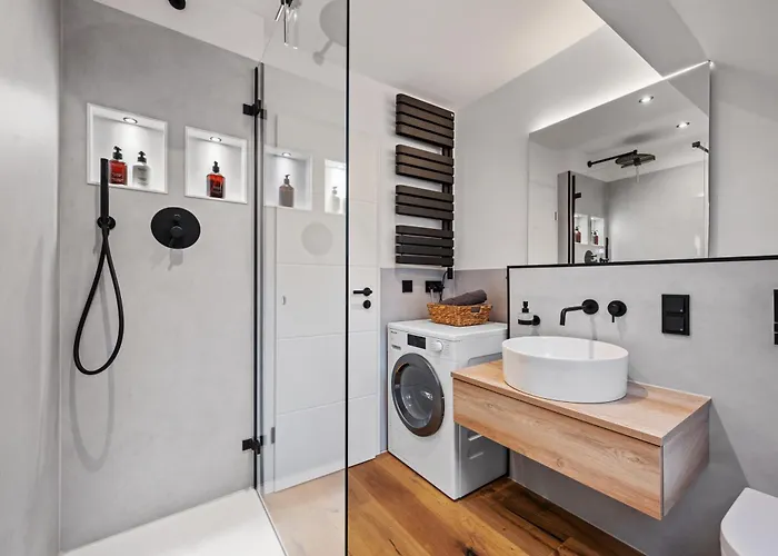 Edler Wohnraum Modernes Vorstadtstudio Mit Emma-bett, Garten & Kaffeevollautomat